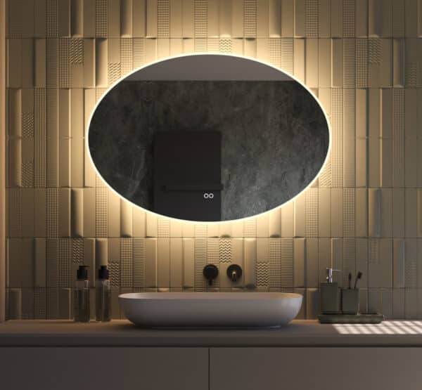 Luxe ovale badkamer spiegel, van alle gemakken voorzien, zoals: verlichting, spiegelverwarming, dim functie en instelbare lichtkleur